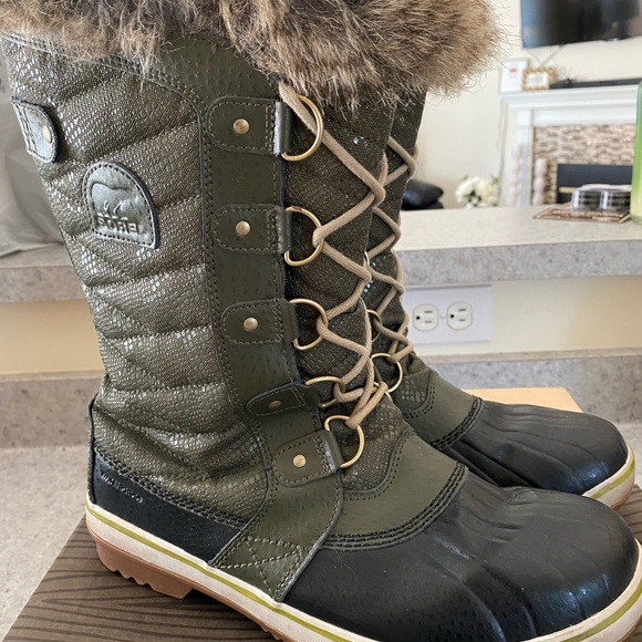 womens size 11 winter boots